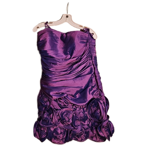 Chic Strapless Purple Dress - Picture 3 of 6